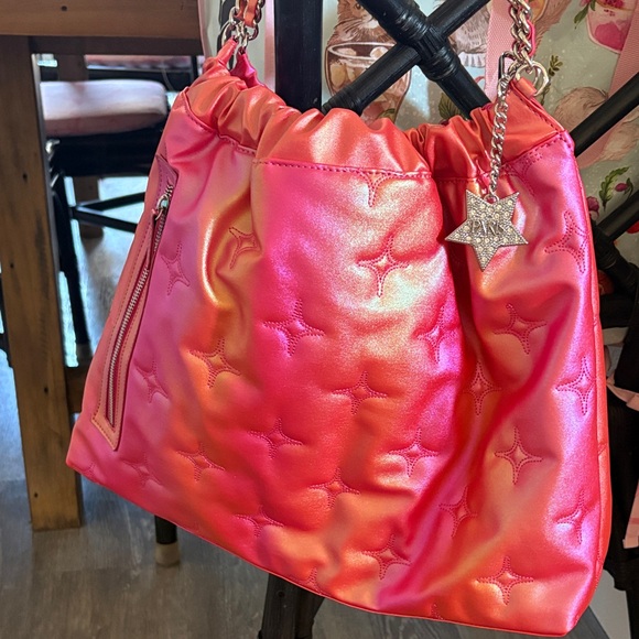 Paris Hilton Vibrant Pink Satin Women's Bag - Picture 2 of 3